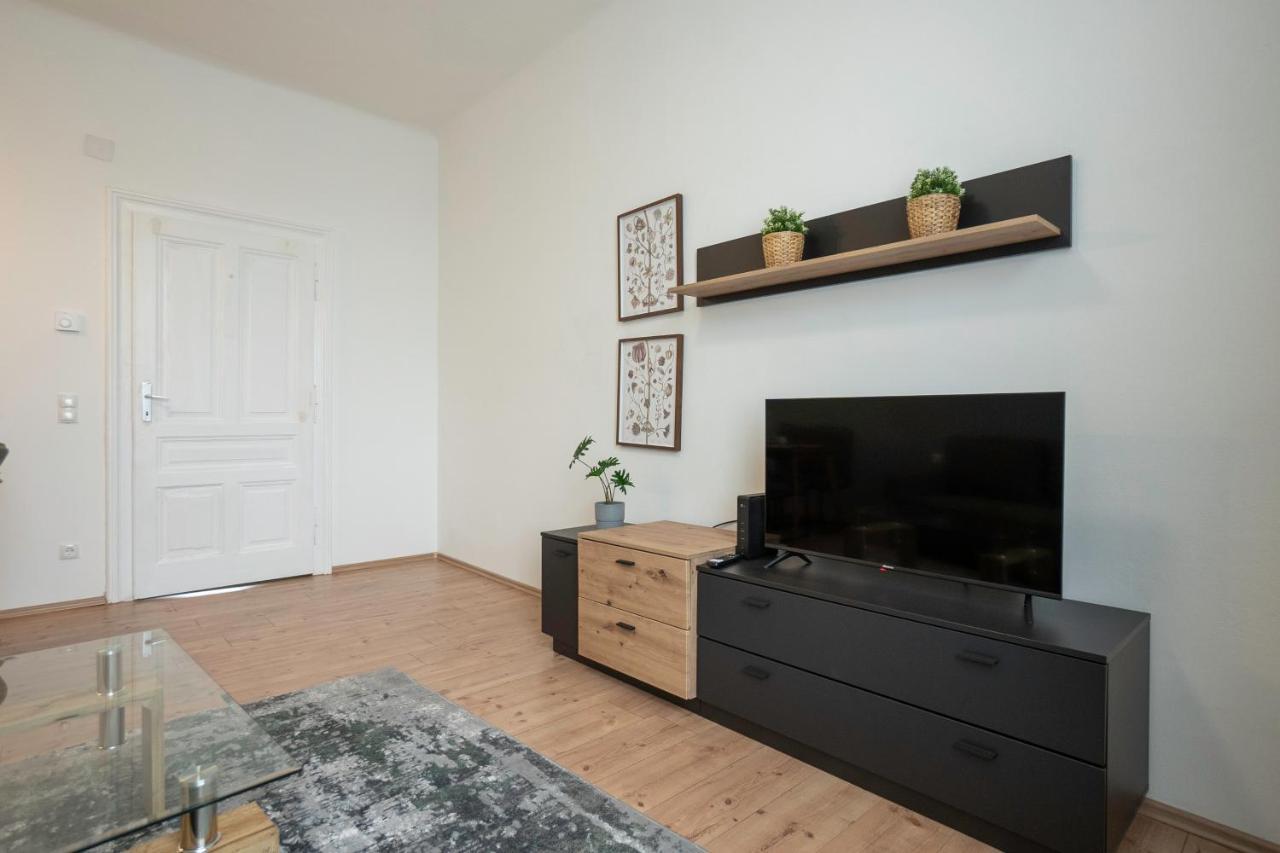 Apartamento New With A King-size Bed In A Calm Area *