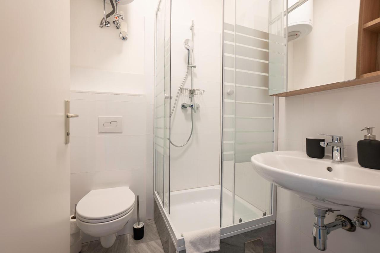 New With A King-size Bed In A Calm Area Apartamento Viena